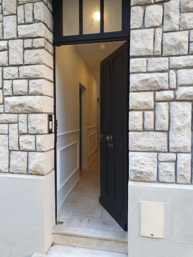 Appartement Premium Dans Une Belle Demeure - Hyper Centre-Ville De Reims Kültér fotó