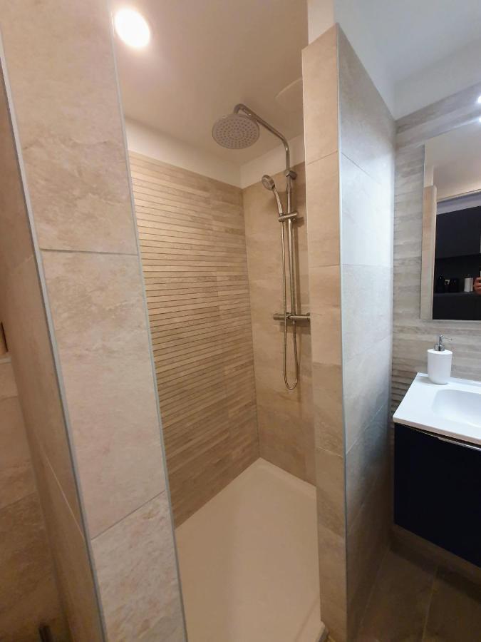 Appartement Premium Dans Une Belle Demeure - Hyper Centre-Ville De Reims Kültér fotó
