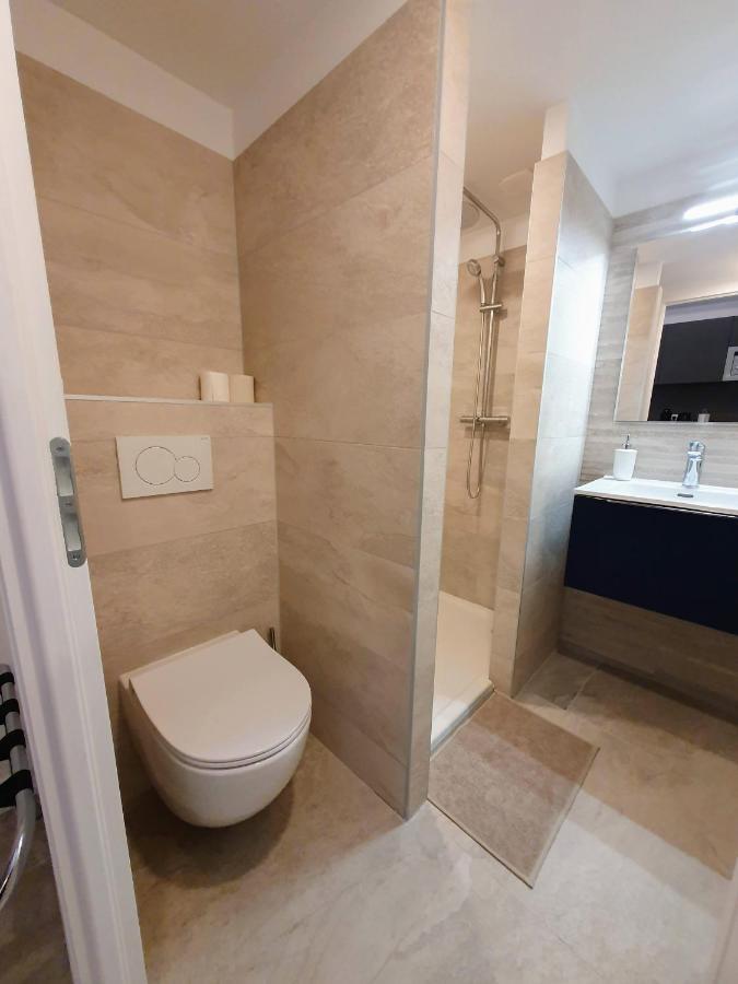 Appartement Premium Dans Une Belle Demeure - Hyper Centre-Ville De Reims Kültér fotó